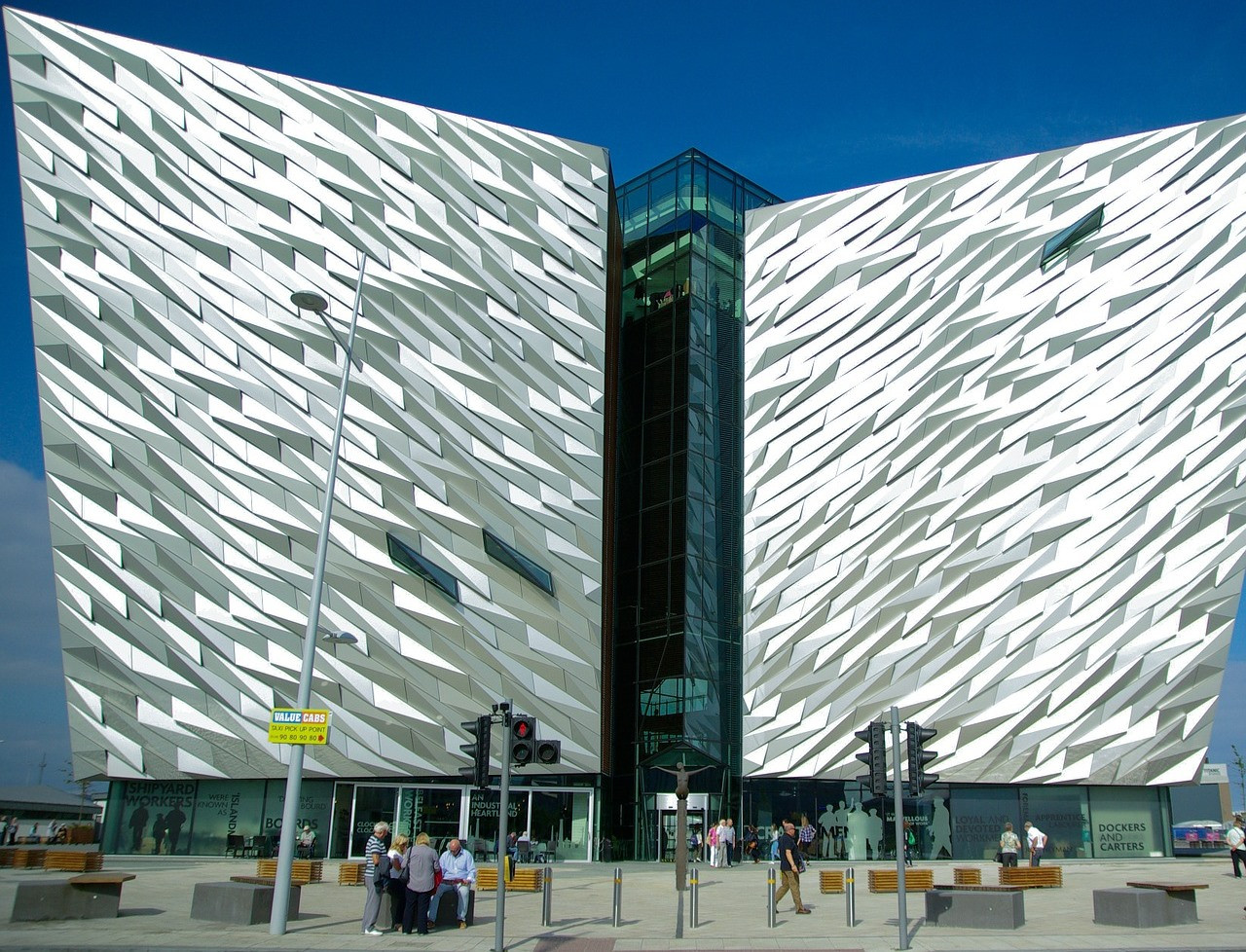 Dublin oder Belfast - Titanic Museum in Belfast